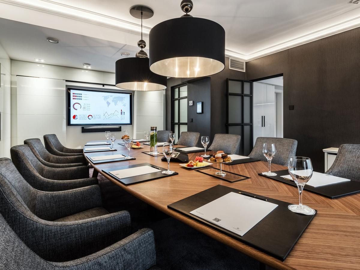 Excelsior Hotel Ernst Am Dom Köln Kültér fotó Boardroom at the London office